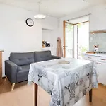 Apartment 1 Bedroom Cozy Apartment In Sant Andrea Di Bozio *